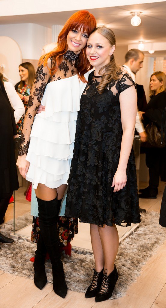 ŠTO ĆE REĆI JOLE? Crna haljina u kojoj se pojavila Ana Čagalj sve je oborila s nogu