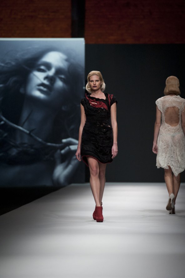 Ljubitelji avangardne mode uživali u prvoj večeri Cro a portera 