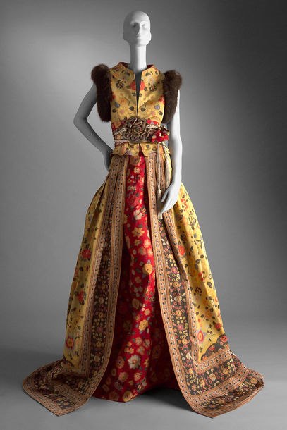 Izložba: Valentino - Master of Couture