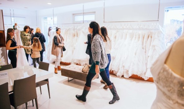 Stampedo mladenki na rasprodaju vjenčanica u Vesna SPOSA!