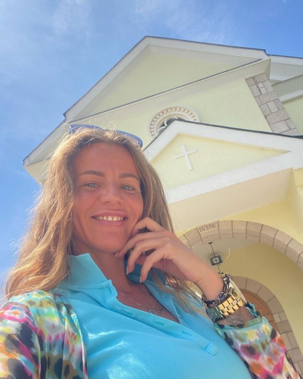 Matea Hohnjec izbačena je iz crkve zbog dernjave.