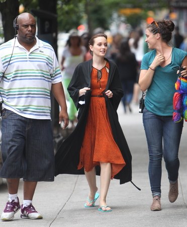 Leighton Meester na setu "Tračerice"