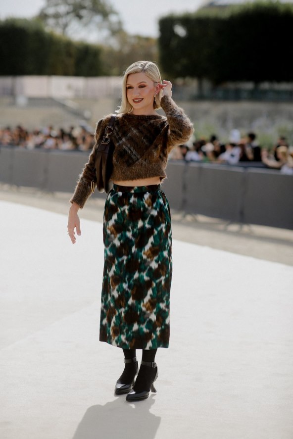 Modne kombinacije na Diorovoj reviji u Parizu 2023