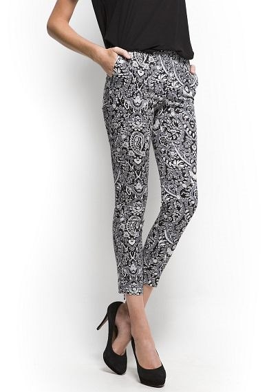 Omiljene hlače s printom Alessandre Ambrosio