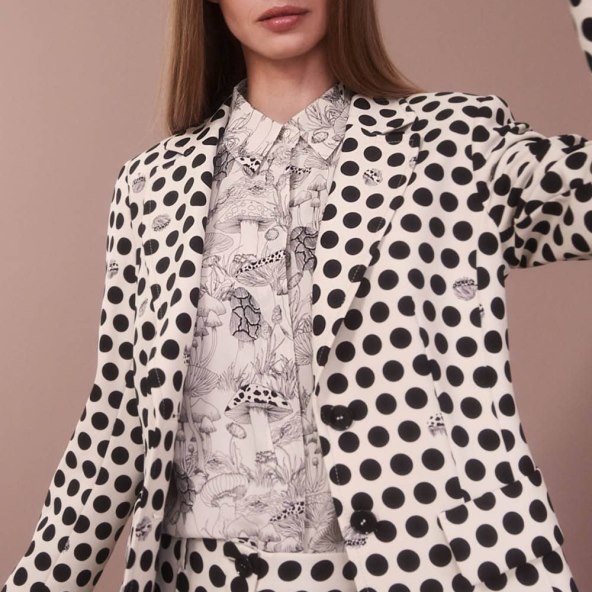 polka dots blazer sako.jpg