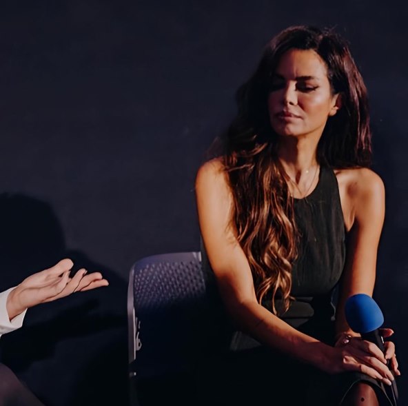 Nikolina Pišek odrezala Antoniju Blaće sa slike.