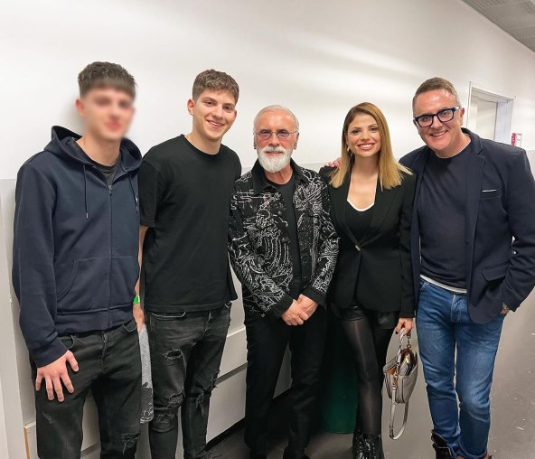 Lejla i Tarik Filipović sa sinovima.