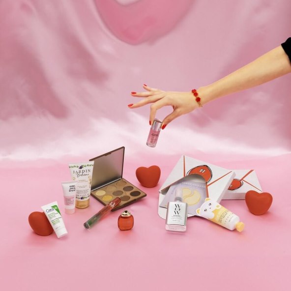 Valentine's box..jpg