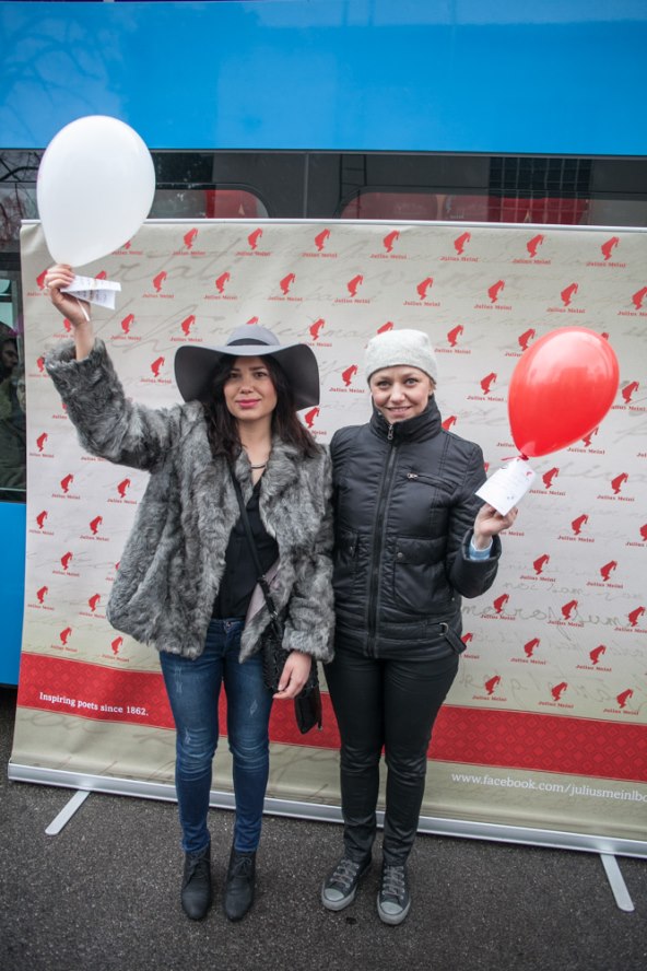 Glumice u inspirativnoj vožnji tramvajem