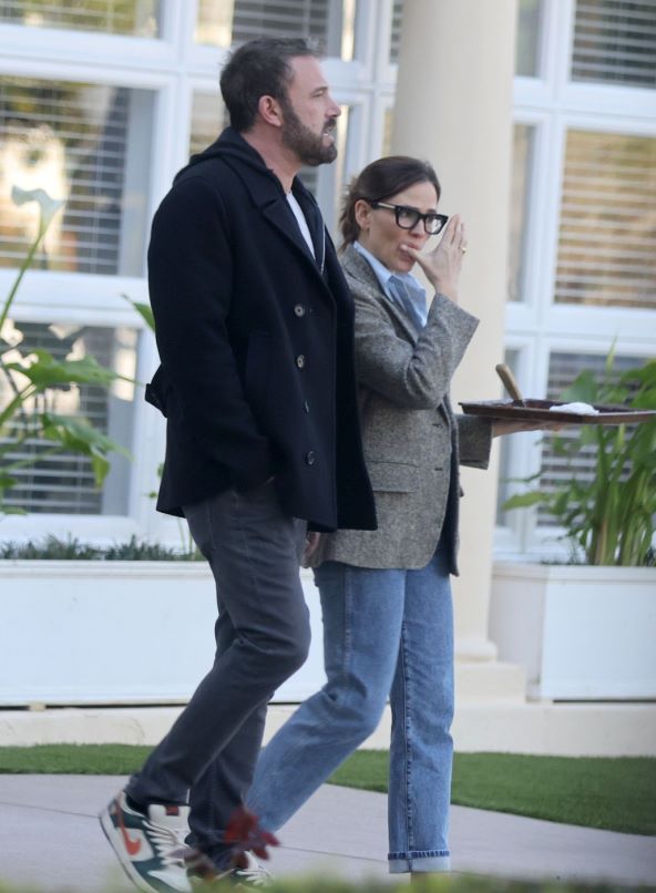 Ben Affleck i Jennifer Garner družili su se ispred škole uoči sinovqa 12. rođendana