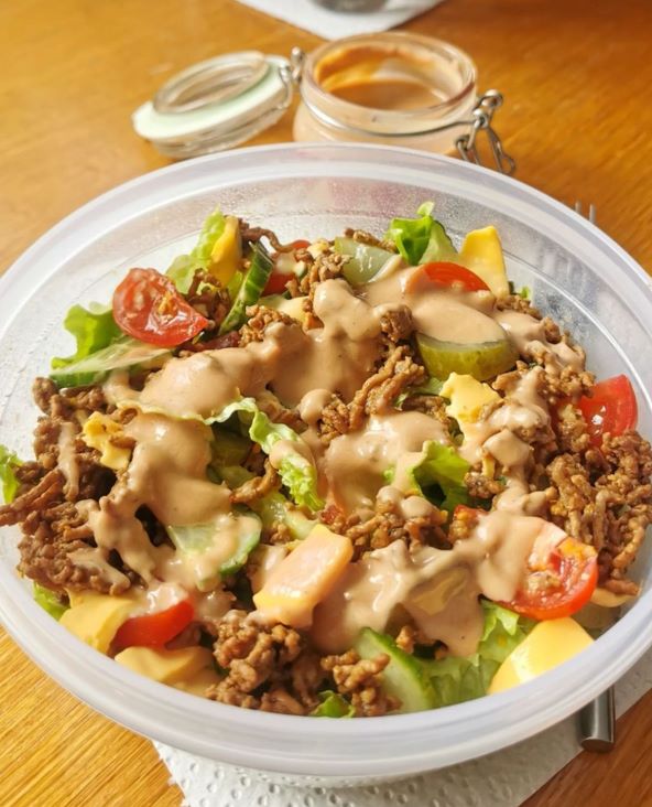 Keto salata