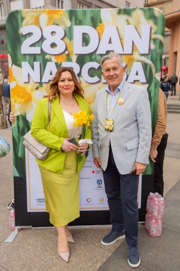 prof. Ana Kruhak, KBC Zagreb i prof.dr.sc. Damir Eljuga, predsjednik Hrvatske lige protiv raka.jpg