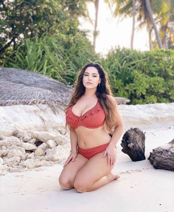 Kelly Brook