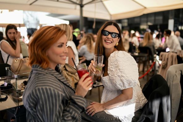 LANA KLINGOR I ANITA DUJIĆ.jpg