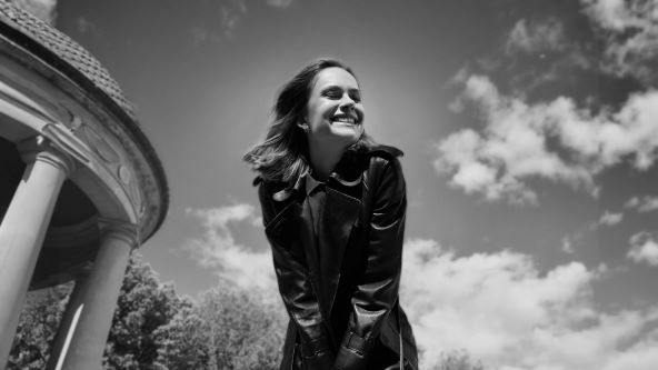 Honor 200 Pro- Harcourt Classic Black&White.jpg
