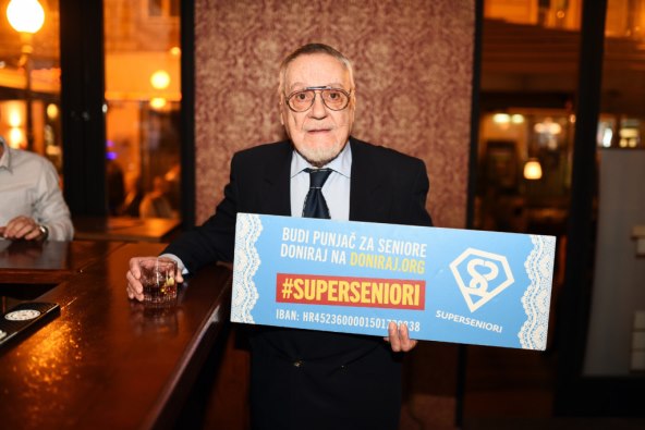 Jimmy Stanić rasplesao superseniore u klubu Peper