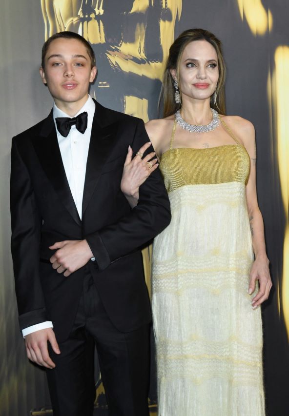 Angelina Jolie Knox sin