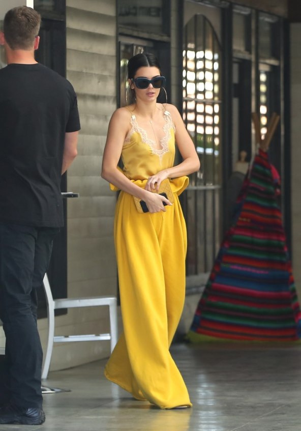 DAMICA U ŽUTOM Pokazala kako nositi najveći trend ovog proljeća