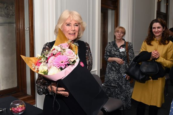 Kraljica Camilla je supruga kralja Charlesa III.