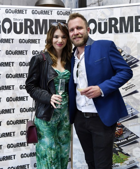 Ivan Pažanin s djevojkom Andreom.jpeg