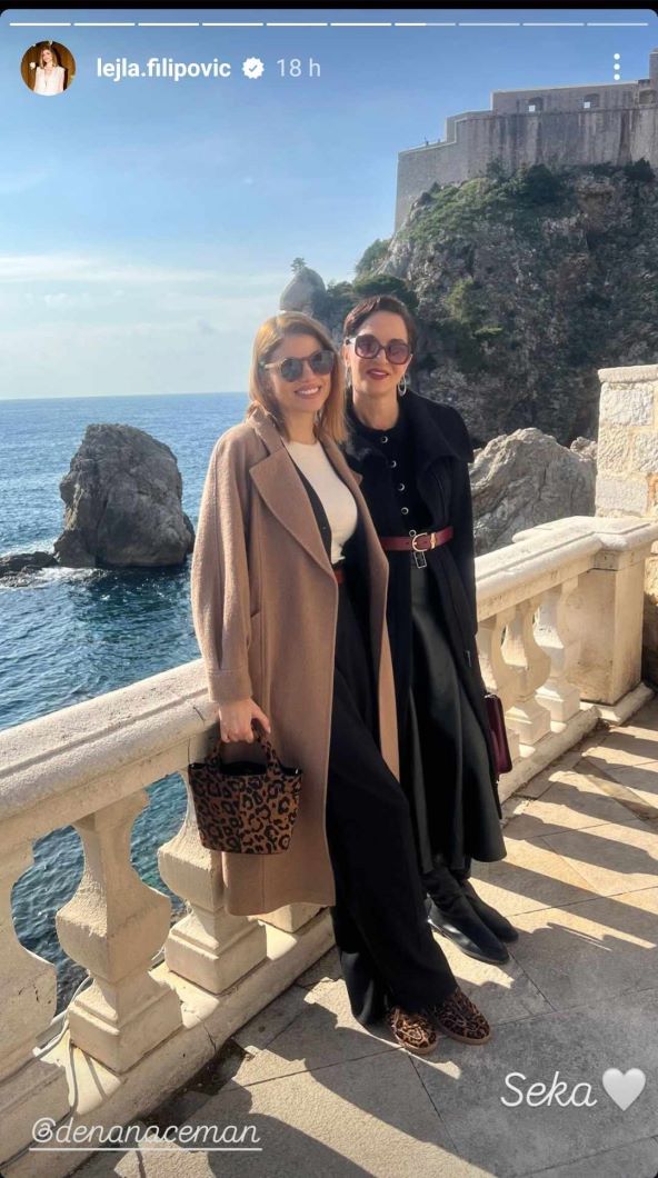 Lejla Filipović sa sestrom
