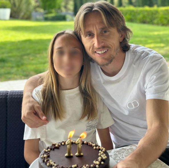 Luka Modrić i Ema.jpg