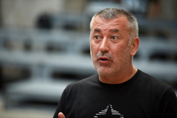 Mani piše novu hit knjigu