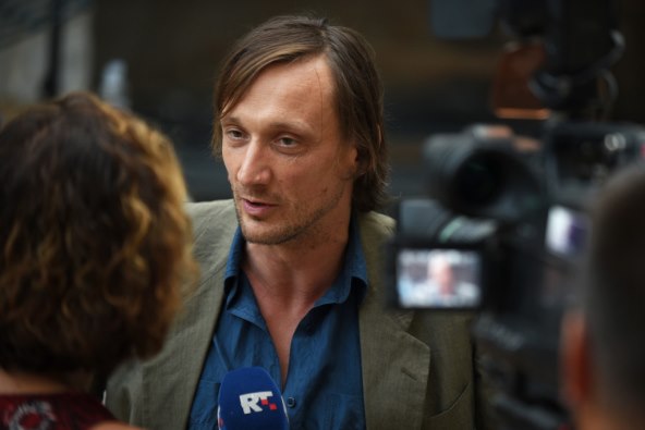 Mani piše novu hit knjigu