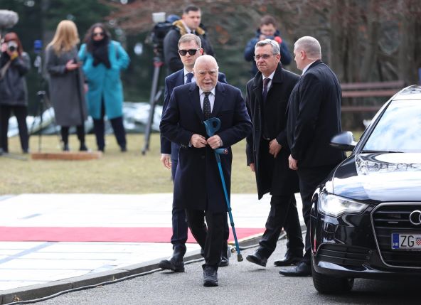 Stjepan Mesić je bivši hrvatski predsjednik