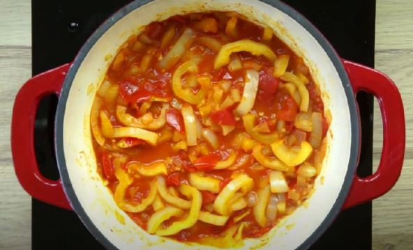 PROVJERENO NAJBOLJI RECEPT ZA DOMAĆI SATARAŠ: Savršenom ljetnom jelu prepunom vitamina teško je odoljeti