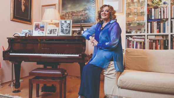 Tereza Kesovija