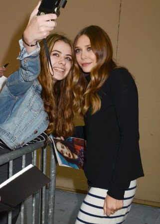 Elizabeth Olsen sve je sličnija sestrama