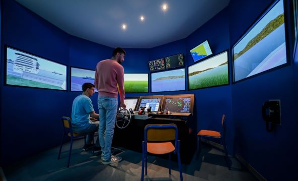 Sveučilište u Dubrovniku simulator upravljanja brodom.jpg