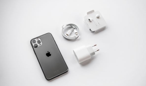 Apple iPhone punjac (2).jpg