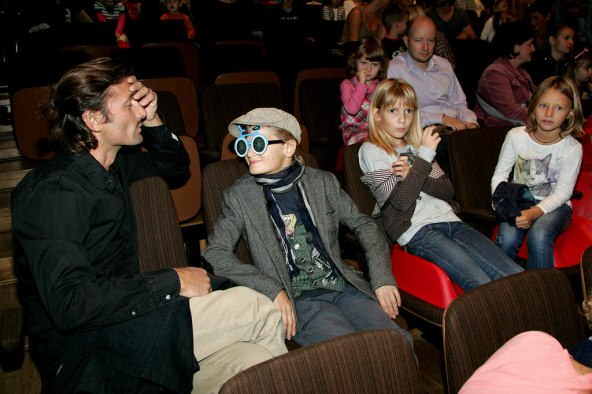 Lejla Filipović sina Armana upoznala sa zečicom Miffy