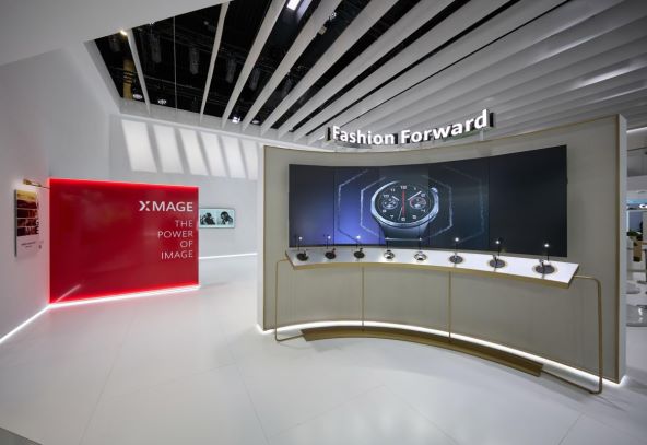 Huawei Fashion forward.jpg