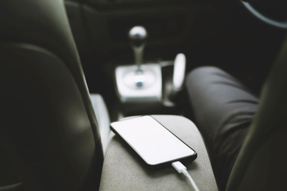 KADA I KAKO? Punite li bateriju mobitela baš na ispravan način