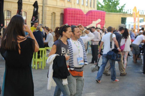 Moderatorica Nevena Rendeli uvijek je spremna za dobar party