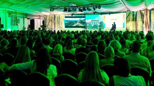 Weekend-Media-Festival-2021-1-990x557
