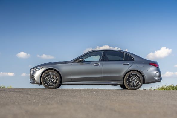 Mercedes-Benz C-klasa C 300 e (4)