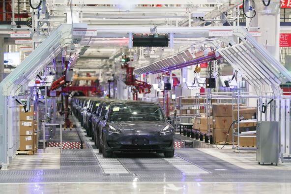 Tesla (2)