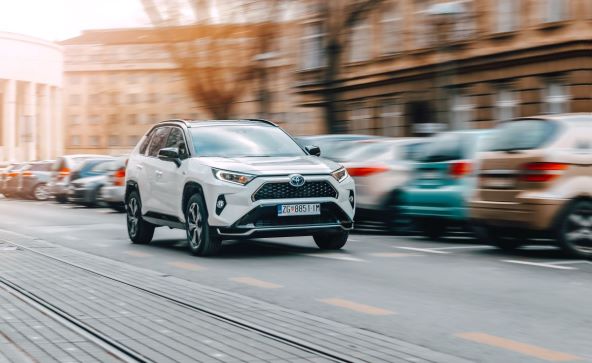 Toyota RAV4 Plug-in Hybrid (10).jpg