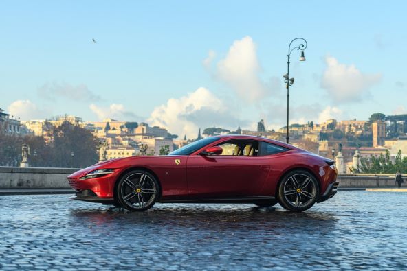 Ferrari Roma (1).jpg