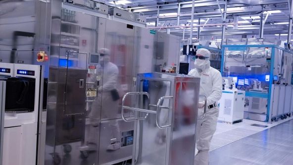 INTEL PREGOVARA S ITALIJOM: Europa bi mogla dobiti tvornicu čipova