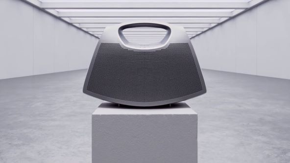 Balenciaga I Bang & Olufsen Speaker Bag (1).jpg