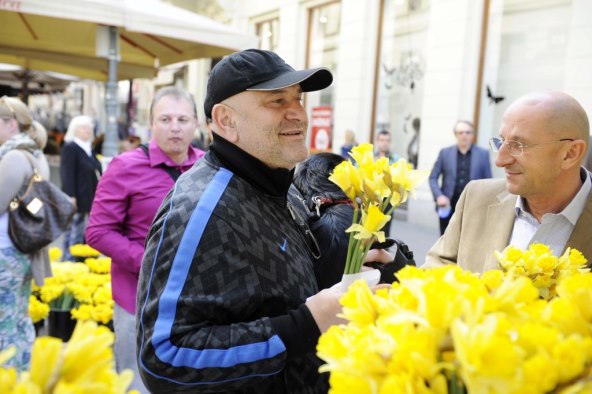 Zagrepčani obilježili Dan narcisa i podržali borbu protiv raka dojki