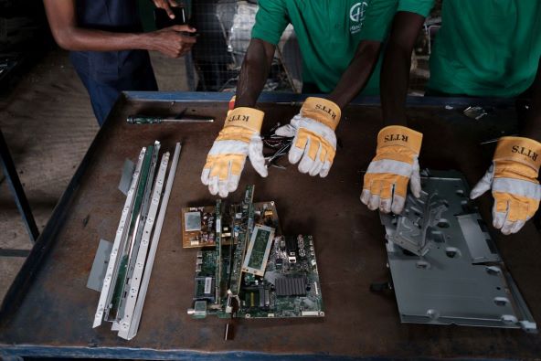 Recikliranje monitora Nigerija (MMD) (1).jpg