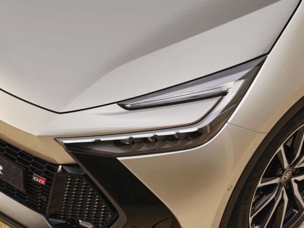 Toyota C-HR 2023 (9).jpg