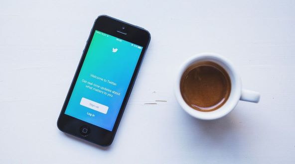 TWITTERU NE IDE DOBRO: Prihodi od oglasa su prepolovljeni