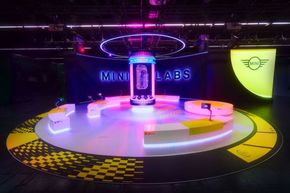 Mini i Samsung Display (1).jpg